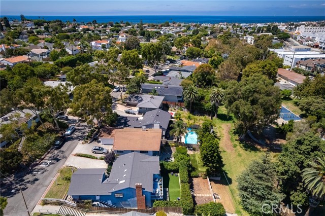 168 Vista Del Parque, Redondo Beach, California 90277, 6 Bedrooms Bedrooms, ,3 BathroomsBathrooms,Residential,Sold,Vista Del Parque,PV22188074
