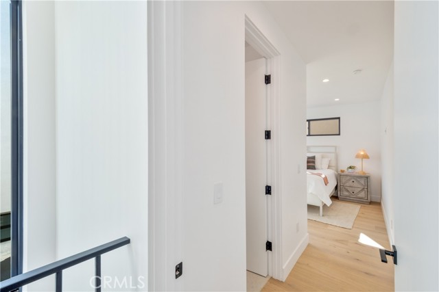 Detail Gallery Image 24 of 54 For 707 2nd St, Hermosa Beach,  CA 90254 - 4 Beds | 4/1 Baths