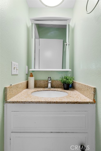 8515 Edgebrook Drive, Garden Grove CA: https://media.crmls.org/medias/93e5ac17-900c-472c-9385-355dba250049.jpg