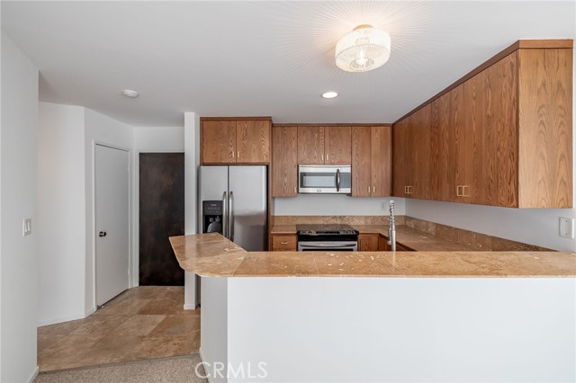 Detail Gallery Image 10 of 32 For 620 the Village #207,  Redondo Beach,  CA 90277 - 1 Beds | 1 Baths