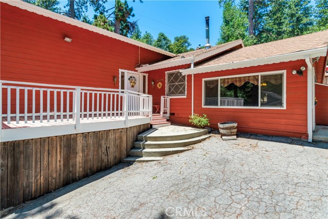 5940 Lake Drive, Angelus Oaks CA: https://media.crmls.org/medias/93e774de-336f-4f65-be08-8eba08387343.jpg