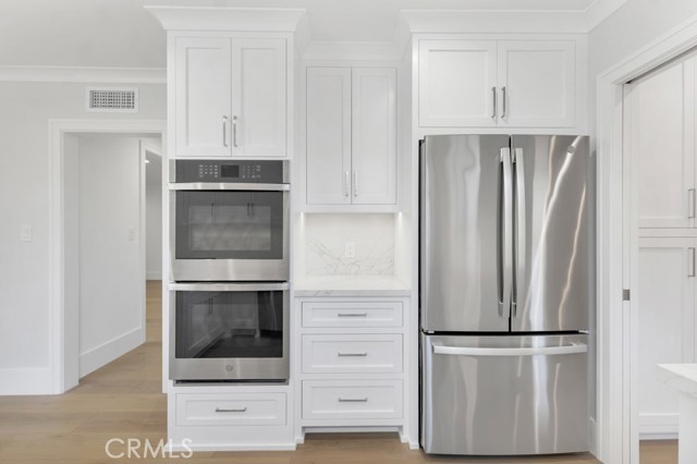 Detail Gallery Image 13 of 39 For 10133 Whitaker Ave, Granada Hills,  CA 91343 - 3 Beds | 3 Baths
