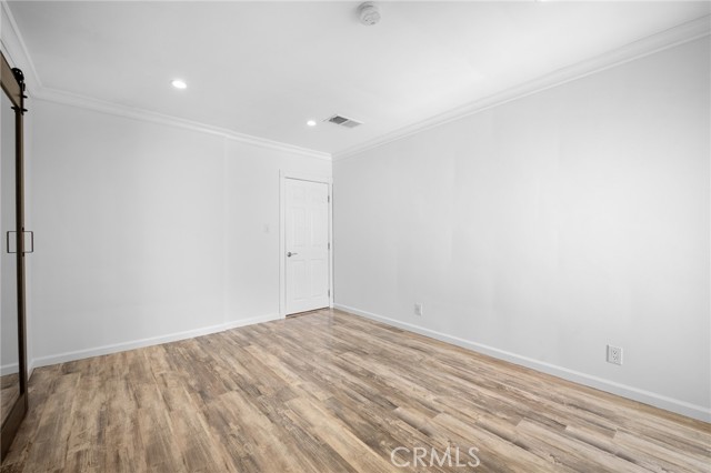 8337 Valecrest Drive, Sun Valley CA: https://media.crmls.org/medias/93e87777-2831-4d9b-be4d-d1b31a3922d5.jpg