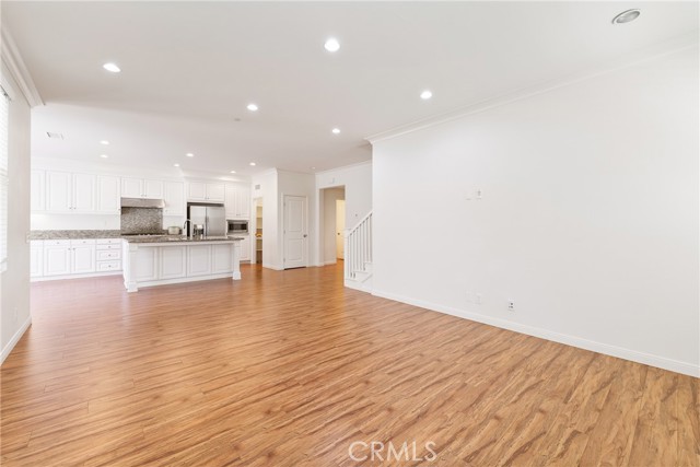 Detail Gallery Image 9 of 26 For 41 Somerton, Irvine,  CA 92620 - 4 Beds | 3/1 Baths