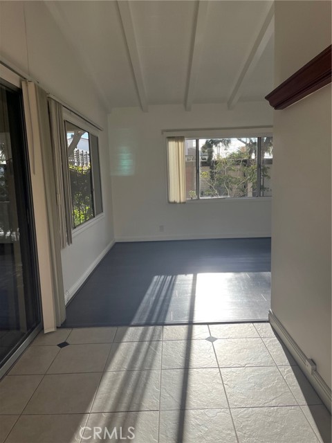3300 Seaview Avenue, Corona del Mar CA: https://media.crmls.org/medias/93e8a4f2-42a2-444e-8b99-d98e1ea99dbd.jpg