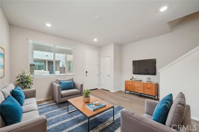 1553 Stratus Drive, Pomona CA: https://media.crmls.org/medias/93e90d78-e792-4431-a996-b0689ef110e4.jpg