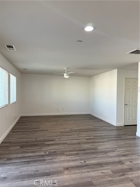 Detail Gallery Image 3 of 16 For 3447 White Sand Ct, Perris,  CA 92570 - 4 Beds | 2/1 Baths