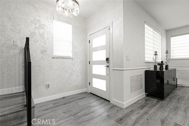 Detail Gallery Image 2 of 52 For 9124 N Nilo Ln, Panorama City,  CA 91402 - 4 Beds | 3/1 Baths