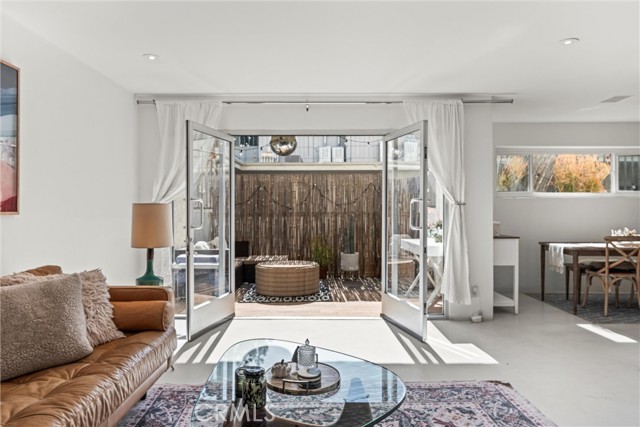 Detail Gallery Image 7 of 31 For 1230 Horn Ave #101,  West Hollywood,  CA 90069 - 2 Beds | 2 Baths