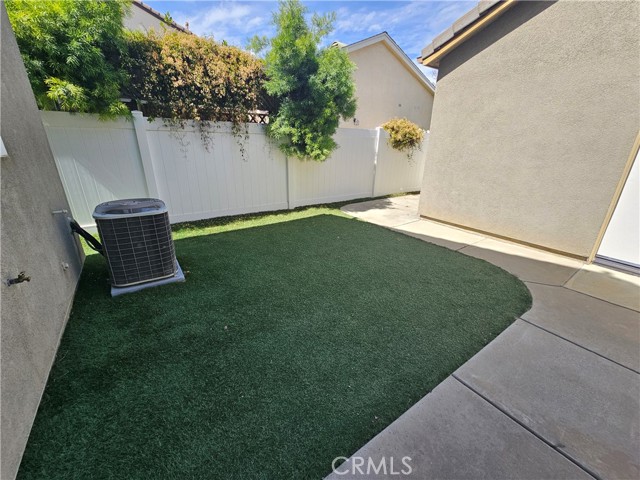 Detail Gallery Image 16 of 37 For 28882 Lakefront, Temecula,  CA 92591 - 3 Beds | 2/1 Baths