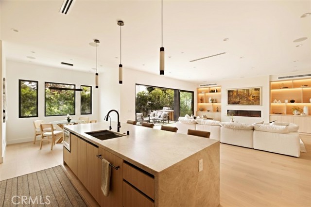 Detail Gallery Image 8 of 26 For 3962 Alla, Los Angeles,  CA 90066 - 4 Beds | 4/1 Baths