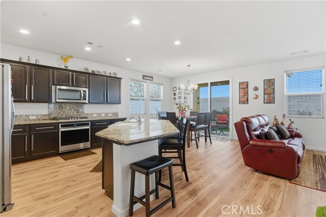 Detail Gallery Image 10 of 40 For 14108 Ebrington, Bakersfield,  CA 93311 - 2 Beds | 2 Baths