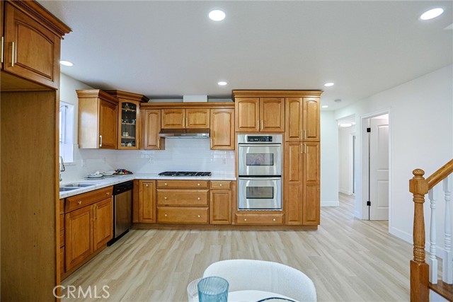 Detail Gallery Image 11 of 75 For 13104 Monroe St, Garden Grove,  CA 92844 - 8 Beds | 6/1 Baths