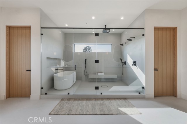 Detail Gallery Image 17 of 36 For 16252 Addison St, Encino,  CA 91436 - 7 Beds | 7/1 Baths