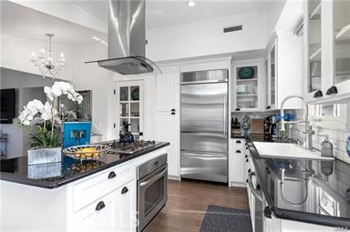 Detail Gallery Image 5 of 17 For 31642 Jewel Ave, Laguna Beach,  CA 92651 - 3 Beds | 2 Baths
