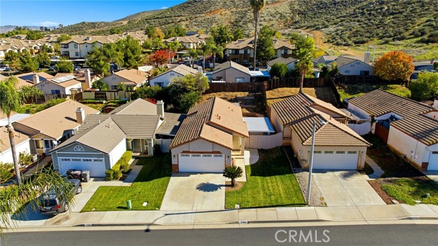 27968 Red Dawn, Menifee CA: https://media.crmls.org/medias/93eb5285-39c5-4013-a91e-94052200b219.jpg