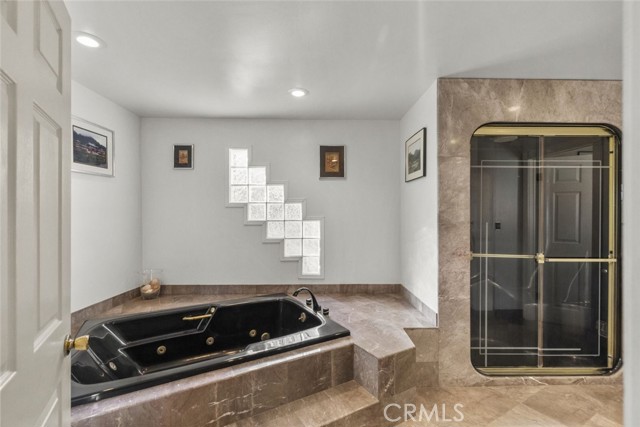 1815 Las Flores Drive, Glendale CA: https://media.crmls.org/medias/93ebc20c-d1be-44b1-b0a1-a5972eb37b38.jpg