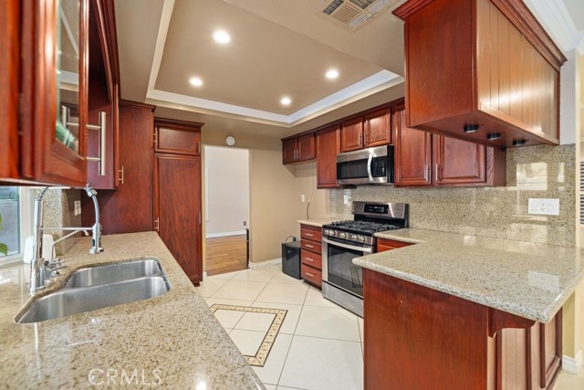 Detail Gallery Image 12 of 60 For 28610 Greenwood, Castaic,  CA 91384 - 4 Beds | 2/1 Baths