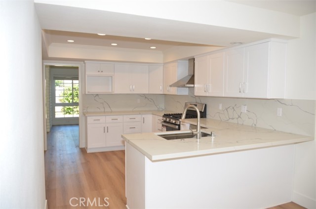 Detail Gallery Image 11 of 39 For 64 Oak Tree Lane, Irvine,  CA 92612 - 4 Beds | 2/1 Baths