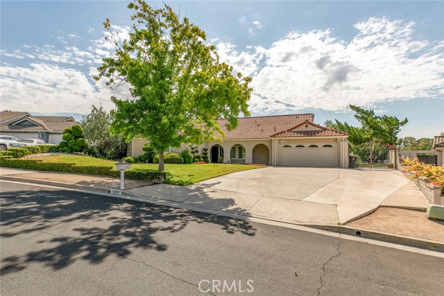 Detail Gallery Image 1 of 51 For 10928 Meseta Ave, Shadow Hills,  CA 91040 - 4 Beds | 3 Baths