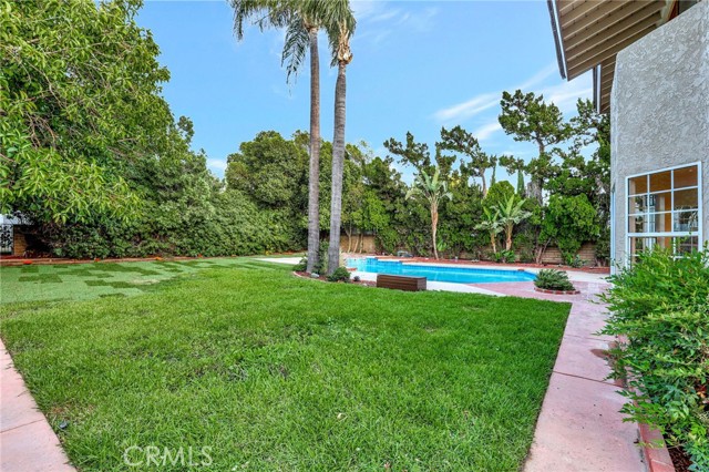 10938 Remmet Avenue, Chatsworth CA: https://media.crmls.org/medias/93ed03ac-5567-44cd-9f3e-05e6211e015e.jpg