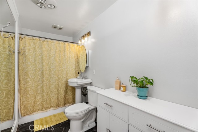 Detail Gallery Image 21 of 23 For 1719 W Sumac Ln, Anaheim,  CA 92804 - 3 Beds | 1 Baths