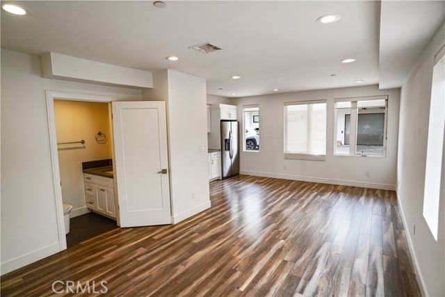 Detail Gallery Image 3 of 29 For 803 N Kingsley Dr, Los Angeles,  CA 90029 - – Beds | – Baths