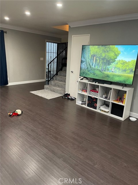 154 Fairview Street, Santa Ana CA: https://media.crmls.org/medias/93ee7da4-7891-49a2-a2cf-d42b8cd144fa.jpg