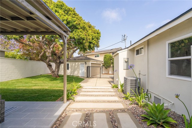 2721 184th Street, Redondo Beach CA: https://media.crmls.org/medias/93ee9d7c-9a37-4038-a4fd-2ec4da80f7de.jpg