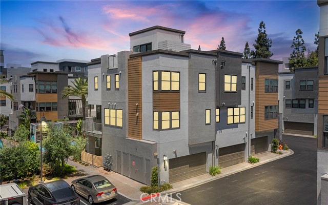 710 S Grable Circle, Orange CA: https://media.crmls.org/medias/93eeb756-bf84-4b55-8b74-53bc78bde6b6.jpg