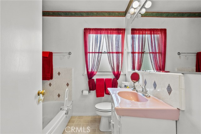 Detail Gallery Image 30 of 64 For 16026 Septo St, Granada Hills,  CA 91343 - 3 Beds | 2/2 Baths