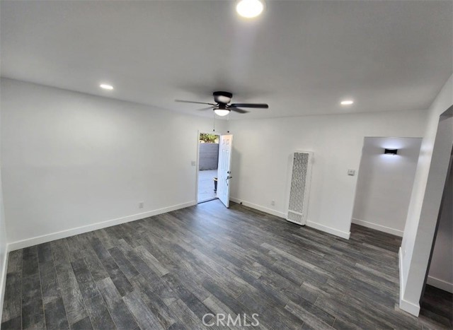 Detail Gallery Image 6 of 31 For 714 W 95th, Los Angeles,  CA 90044 - 2 Beds | 1 Baths