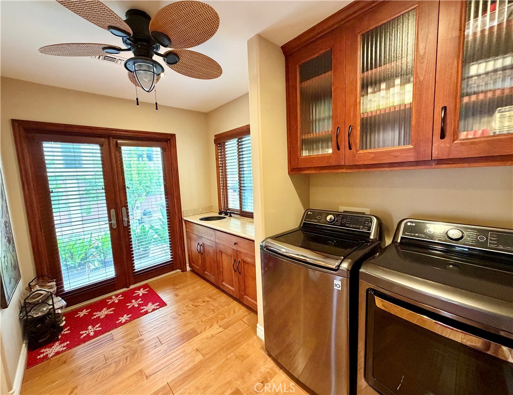 https://media.crmls.org/medias/93efc708-8483-43c3-9ddb-4af44cc061af.jpg?preset=X-Large