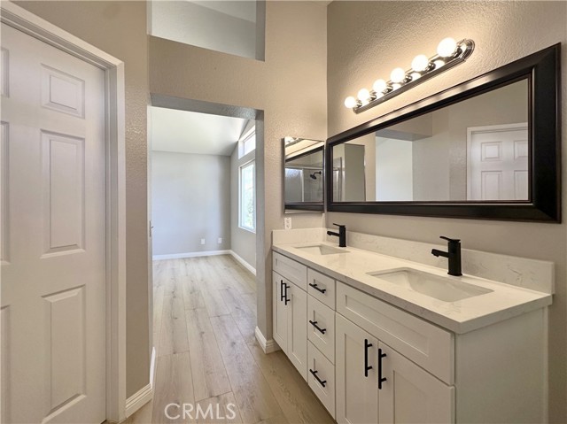 15965 Peach Tree Lane, Fontana CA: https://media.crmls.org/medias/93efdd87-97e7-48dc-b0a1-e6f8b2a9ab1d.jpg
