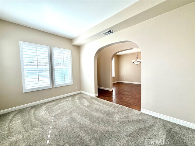 Detail Gallery Image 6 of 63 For 45551 Bayberry Pl, Temecula,  CA 92592 - 5 Beds | 3/1 Baths