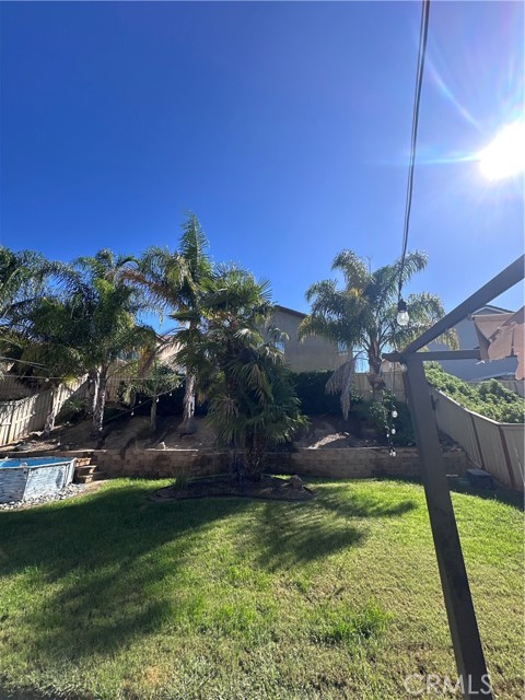 Detail Gallery Image 9 of 11 For 46194 Linda Ct, Temecula,  CA 92592 - 4 Beds | 2/1 Baths