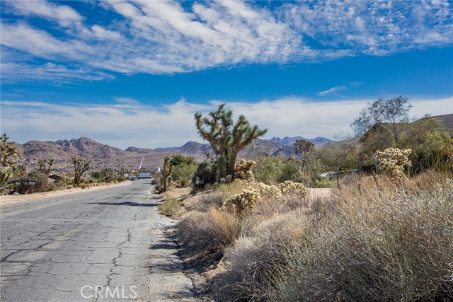 Detail Gallery Image 7 of 15 For 4444 Navajo Trl, Joshua Tree,  CA 92252 - – Beds | – Baths