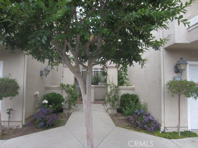 Detail Gallery Image 7 of 26 For 625 Ivywood Ln #C,  Simi Valley,  CA 93065 - 3 Beds | 2/1 Baths