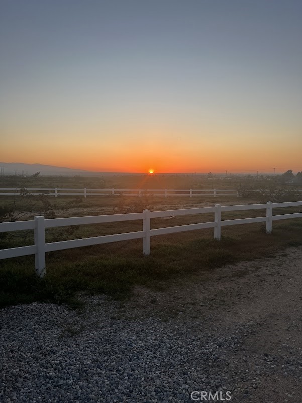 https://media.crmls.org/medias/93f1cb93-b618-414a-b4d0-b60f0d336422.jpg?preset=X-Large