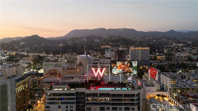 6250 Hollywood Boulevard, Los Angeles CA: https://media.crmls.org/medias/93f22368-0c7a-4a34-81aa-eaff3a03f87c.jpg