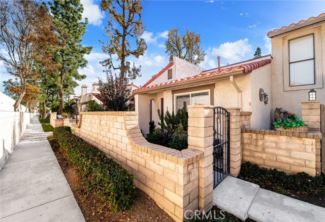 Detail Gallery Image 2 of 33 For 9770 El Paseo, Rancho Cucamonga,  CA 91730 - 2 Beds | 1 Baths