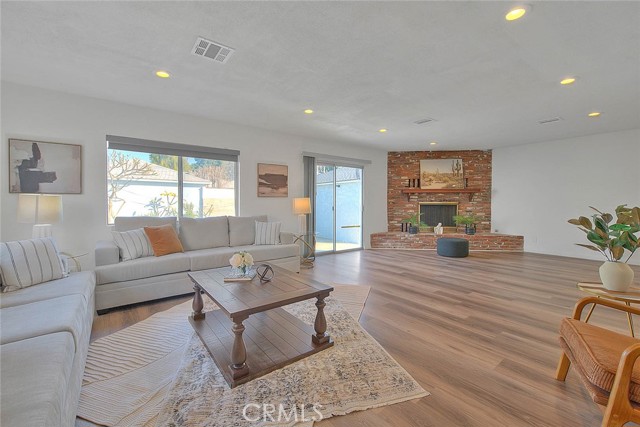 Detail Gallery Image 4 of 56 For 6023 Harvey, Lakewood,  CA 90713 - 3 Beds | 1/1 Baths