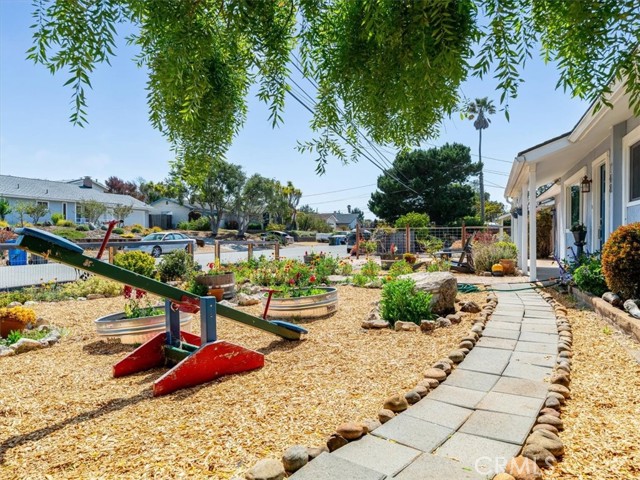 748 Woodland Drive, Los Osos CA: https://media.crmls.org/medias/93f2ebeb-3161-4ce2-ac12-dd47bad564a4.jpg