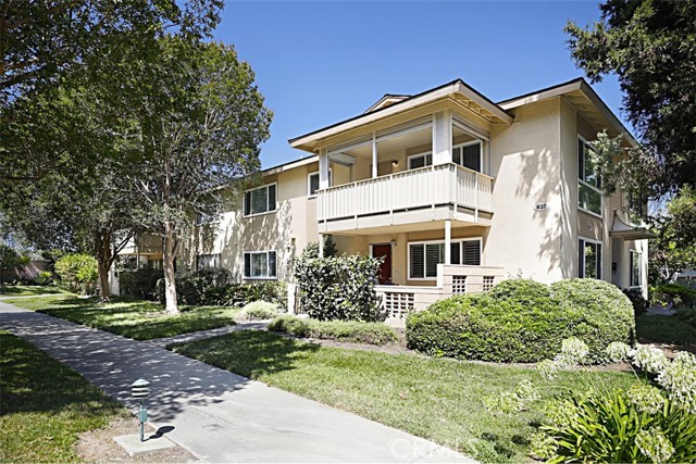 837 Ronda Sevilla, Laguna Woods CA: https://media.crmls.org/medias/93f2eeea-3118-423d-9452-bf6d78a6c5a6.jpg