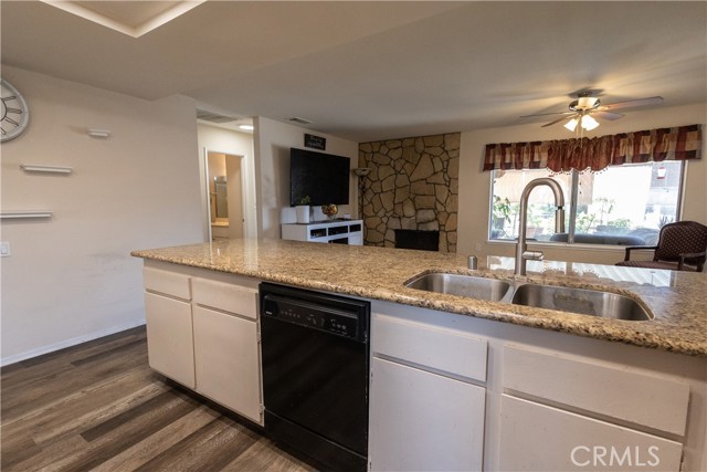 Detail Gallery Image 5 of 22 For 27958 Foxfire St, Menifee,  CA 92586 - 2 Beds | 2 Baths