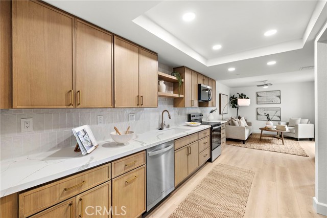 Detail Gallery Image 6 of 40 For 16103 Saint Croix, Huntington Beach,  CA 92649 - 3 Beds | 2/1 Baths