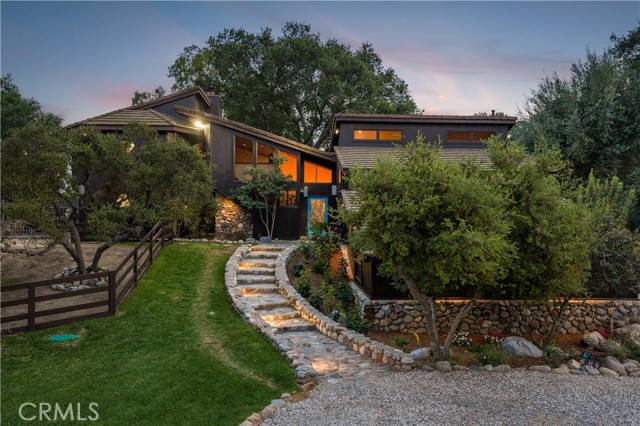 Detail Gallery Image 2 of 71 For 4625 Live Oak Canyon Rd, La Verne,  CA 91750 - 4 Beds | 3 Baths