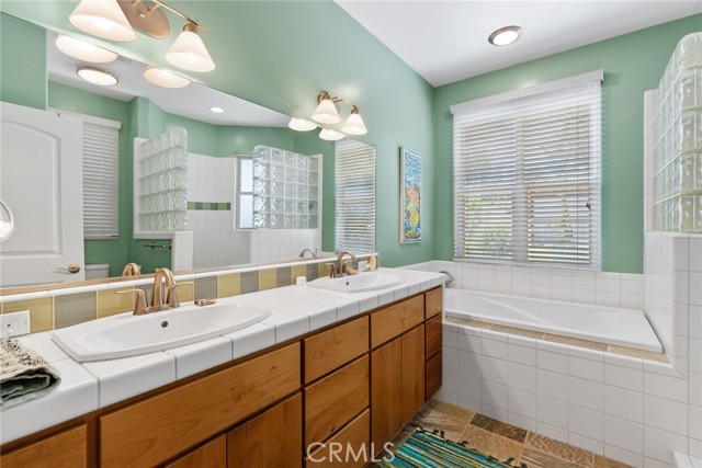 Detail Gallery Image 14 of 51 For 12682 Quail Run Dr, Chico,  CA 95928 - 3 Beds | 3 Baths