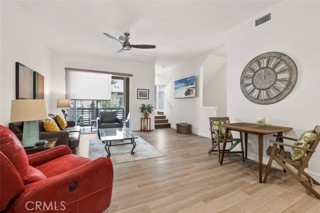 Detail Gallery Image 5 of 28 For 985 Doheny Way, Dana Point,  CA 92629 - 2 Beds | 2/1 Baths