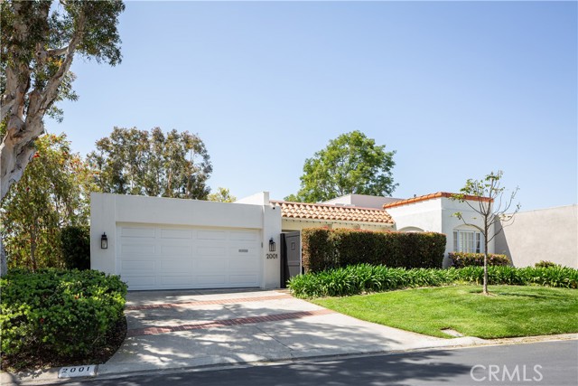 Detail Gallery Image 2 of 4 For 2001 Baja, Newport Beach,  CA 92660 - 3 Beds | 2 Baths